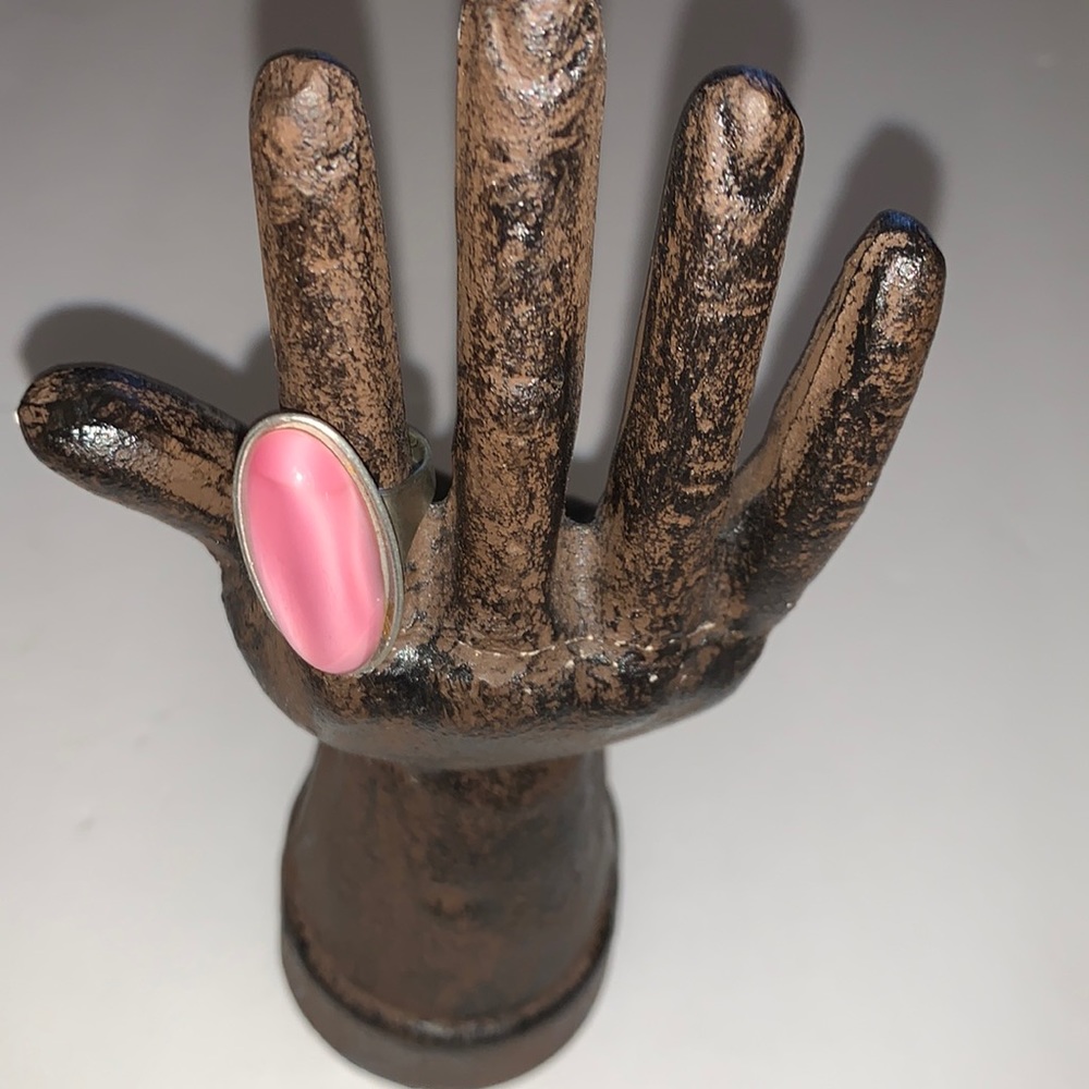 Vintage ring~large pink stone~adjustable